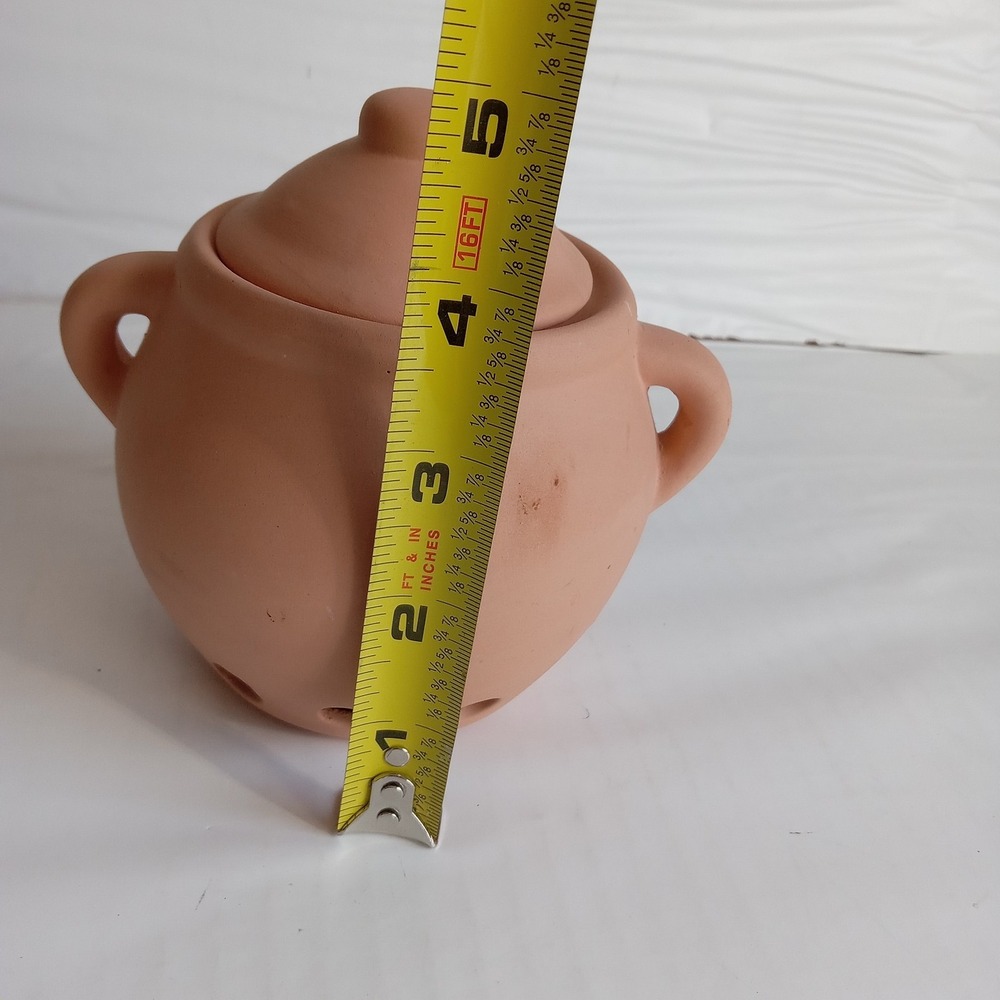 Terracotta  Garlic Storage Container - Picture 9 of 10